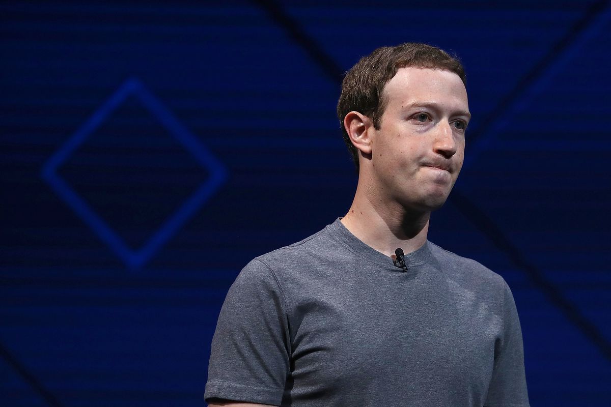 Акции Facebook упали после скандала с утечкой данных. Что случилось? 