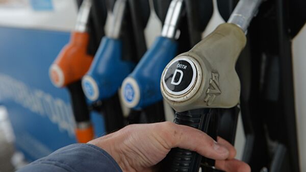 Казахстан вводит запрет на вывоз бензина и дизтоплива