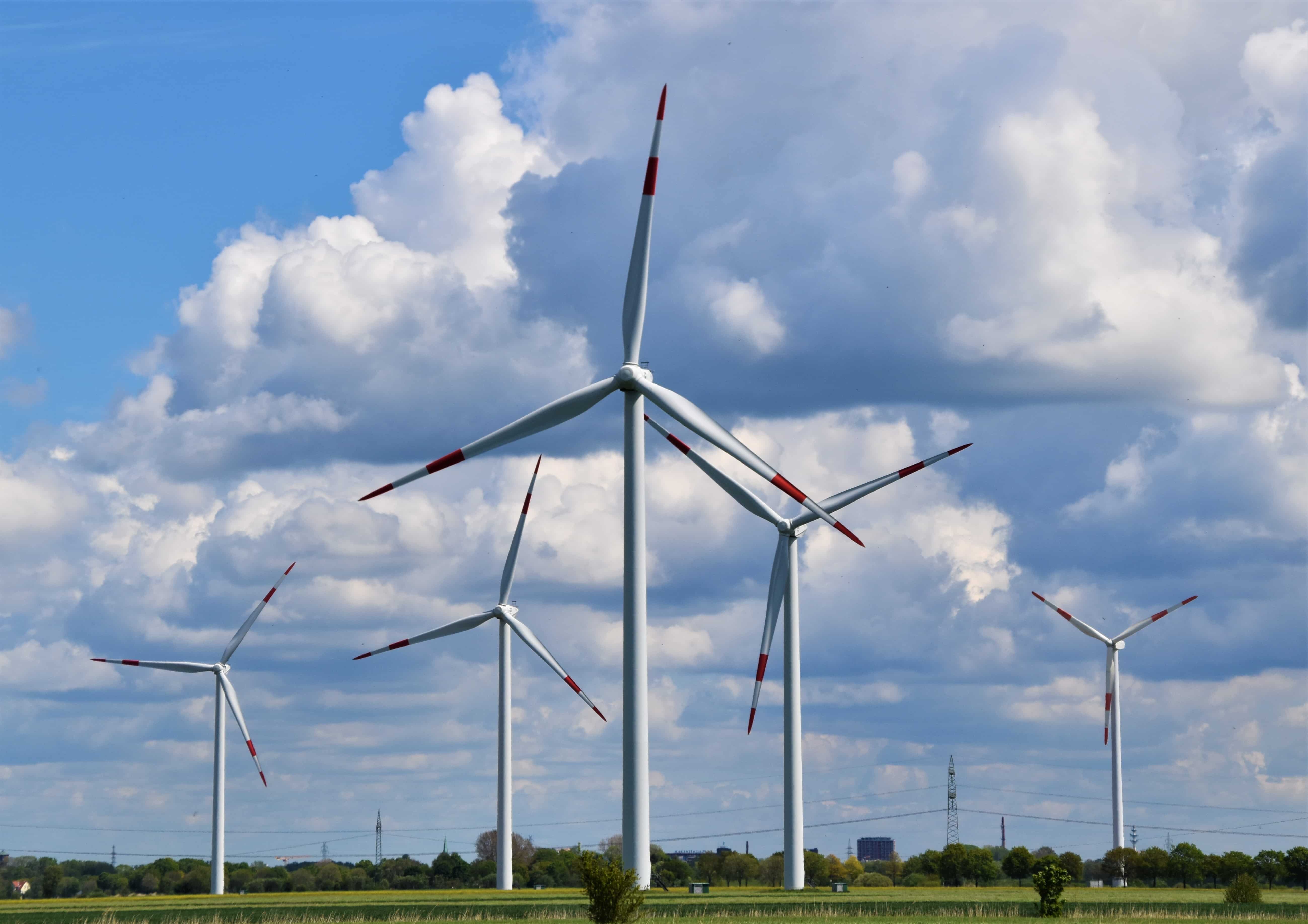 Французская компания Total Energies построит ветряную электростанцию на юго-востоке Казахстана 
